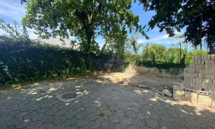 Terreno à venda no Balneário Tupy, Itanhaém  por R$ 170.000