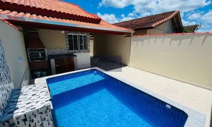 Imperdível Casa à Venda em Itanhaém-SP, Bairro Loty: 2 Quartos, 1 Suíte, 1 Sala, 2 Banheiros, 2 Vagas de Garagem, 57,43 m²