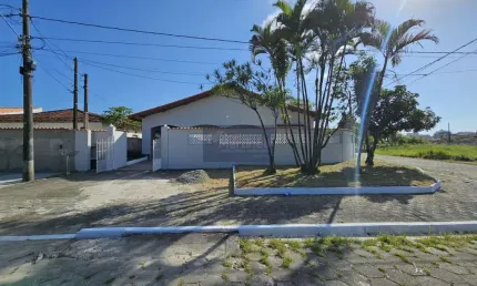 Casa com 3 quartos à venda no Agenor de Campos, Mongaguá  por R$ 449.000