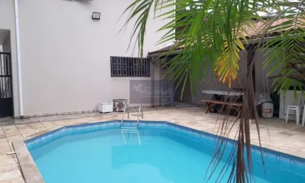 Imperdível! casa à venda em praia grande-sp, no bairro solemar, com 3 quartos, 1 suíte, 1 sala, 2 banheiros, 2 vagas de garagem e 139,28 m².