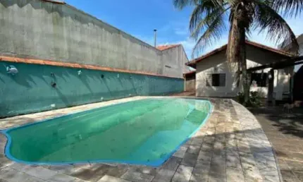 Imperdível oportunidade de compra: Casa de 4 quartos na Praia dos Sonhos, Itanhaém-SP - 178m², 5 vagas de garagem!