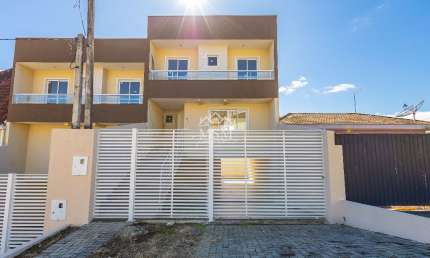 Sobrado NOVO e ENSOLARADO no coração do bairro Pilarzinho!