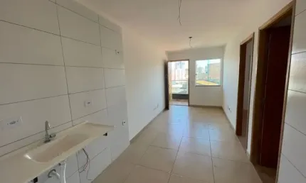 Excelente apartamento na Vila Guilhermina, com 51m.