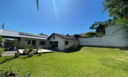 Magnífica residência 3 dormitórios no bairro água verde - blumenau