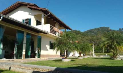CHÁCARA COM 2 CASAS + 2 SALAS COMERCIAIS - NAVEGANTES