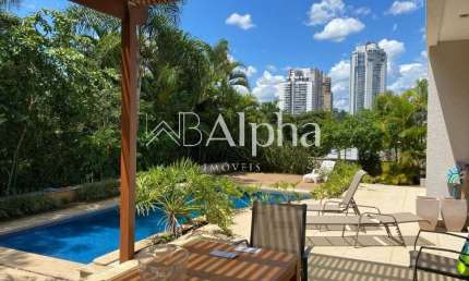 Casa à venda no Residencial Alphaville 1 em Barueri - SP