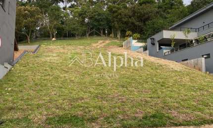 Terreno à venda no Condomínio Campos do Conde em Santana de Parnaíba - SP