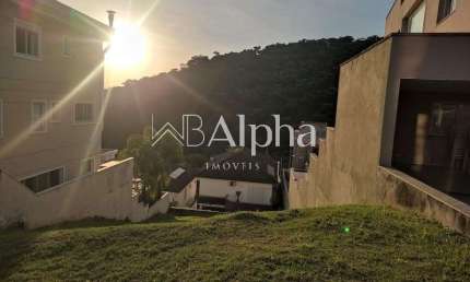 Terreno à venda no Condomínio Valville 1 em Santana de Parnaíba - SP