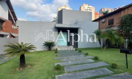 Casa a venda no Residencial Alphaville 0 em Barueri - SP