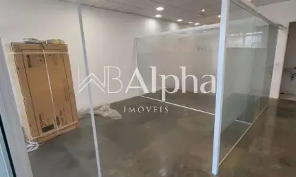 Sala comercial a venda no Edifício CEA 1 em Alphaville - SP