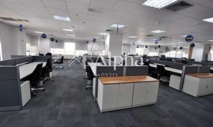 Sala comercial mobiliada para locação no Edifício West Side em Alphaville - SP