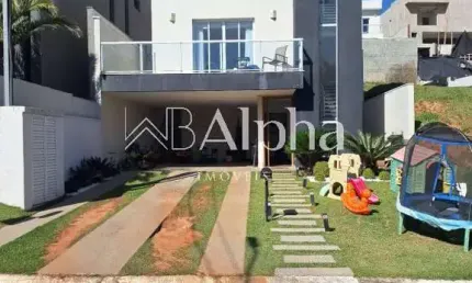 Casa a venda no Condomínio New Ville em Santana de Parnaíba - SP