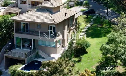 Casa a venda no Residencial Alphaville 10 em Santana de Parnaíba - SP