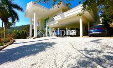 Casa a venda no Residencial Tamboré 1 em Barueri - SP