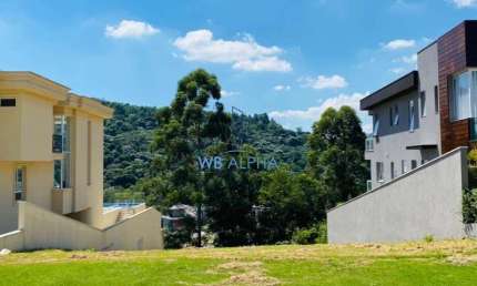 Terreno à venda no Condomínio Tamboré 11 em Santana de Parnaíba -SP