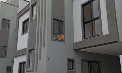 Casa com 3 quartos à venda na Rua Estanislau Krowinski, 63, Novo Mundo, Curitiba por R$ 650.000