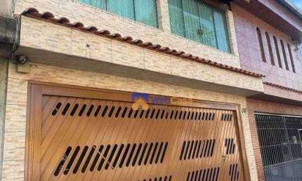 Sobrado grande 3 dormitórios suíte e área gourmet na sacada