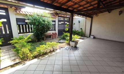 Casa com 5 dormitórios à venda, 349 m² por R$ 1.300.000 - Recreio - Rio das Ostras/RJ