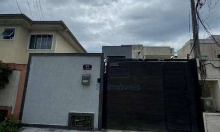 Triplex com 3 dormitórios, 250 m² - venda por R$ 700.000 ou aluguel por R$ 6.000/mês - Recreio - Rio das Ostras/RJ
