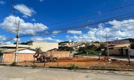 Terreno à venda, 370 m² por R$ 108.000,00 - Floresta Encantada - Esmeraldas/MG