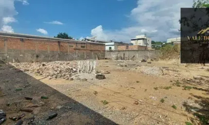 Terreno à venda, 720 m² por R$ 900.000,00 - Veneza - Ribeirão das Neves/MG