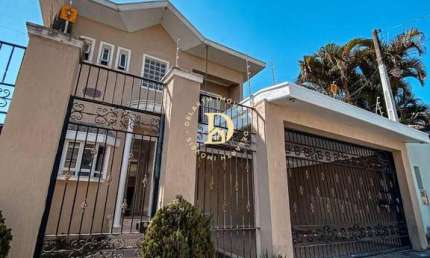 Sobrado - Jacareí - Bairro Villa Branca - 4 dormitórios (4 suítes)  239 m²
