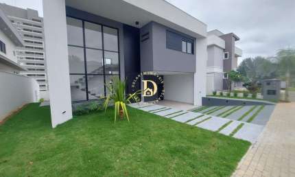 Casa - Condomínio Mônaco-  4 Suítes- Urbanova- 451m² - Aceita Permuta
