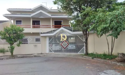Sobrado - Residencial Santa Paula - Jacareí SP - 4 Dormitórios ( 3 Suítes ) 220
