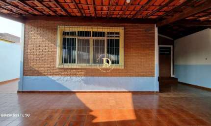 Casa à Venda ou Locação - 3 Dormitórios (1 Suíte) - 150m² - Trinta e Um de Março