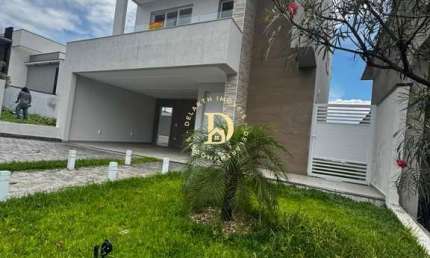 Casa Sobrado Condomínio - Residencial Golden Park - Jacareí - 3 Suítes - 180m²