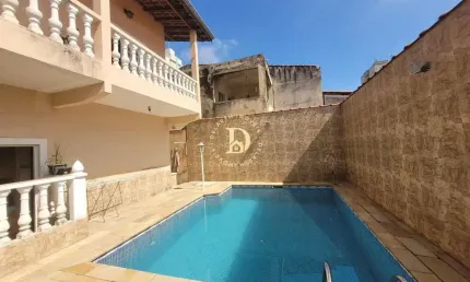 Casa - Jardim Uirá - SJCampos - 03 Dormitórios (01 Suíte) - 180m²
