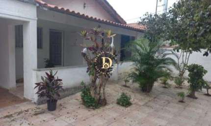 Casa - 3 dormitórios - 1 edícula nos fundos - 250m² - Jd. Satélite - SJCampos