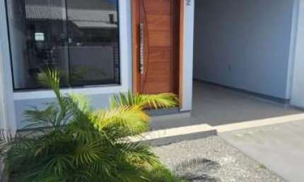 Casa Geminada de 3 quartos com suíte Lot. Manoel de Melo, bairro Forquilhas em São José. - CA1342