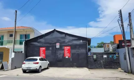 Galpão bem localizado na praia comprida em São José - GA1404