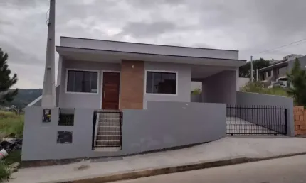 Linda casa de 3 dormitórios sendo 1 suíte no loteamento Alta Vista - São José - AP1472