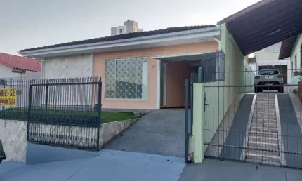 Casa com 3 quartos à venda na Rua Antônio Luiz Medeiros, Barreiros, São José