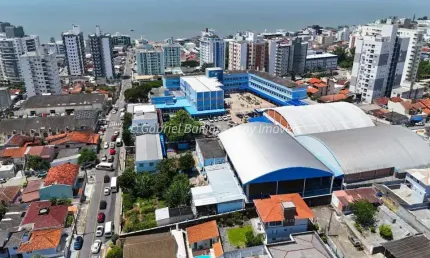 Casa com 4 quartos à venda na Servidão Tolentino Hoffmann, Barreiros, São José