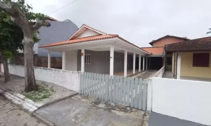 Casa com 4 quartos à venda na Rua Lauro Locks, Praia de Fora, Palhoça
