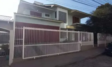 CASA GRANDE COM 3 QUARTOS NOSSA SRA DO ROSARIO - CA1781