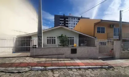 Casa com 6 quartos à venda no Ipiranga, São José 