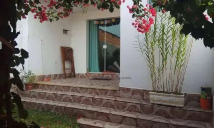 Casa com 3 dormitórios à venda, 260 m² por R$ 610.000,00 - Vila Brasileira - Mogi das Cruzes/SP