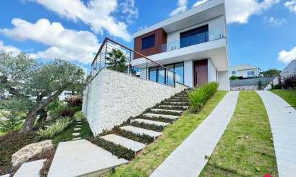 Casa em Condominio para Venda - 417m², 3 dormitórios, sendo 3 suites, 3 vagas - Nossa Senhora da Saú