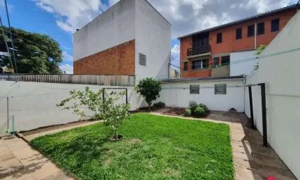 Casa para Venda - 227m², 3 dormitórios, sendo 1 suites, 4 vagas - Cinqüentenário