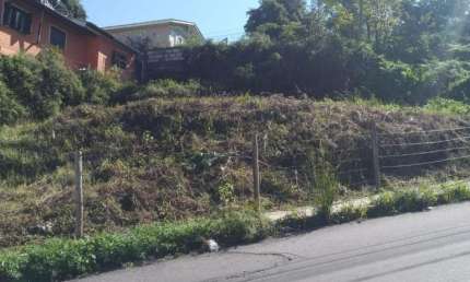 Terreno à venda na Rua Professor Gilberto Piazza, 10, Charqueadas, Caxias do Sul por R$ 220.000