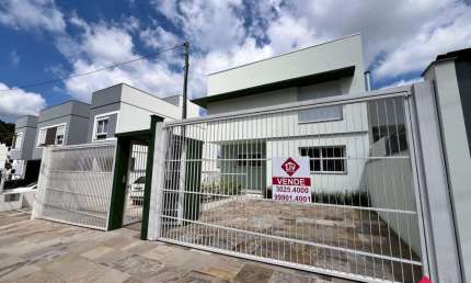 Casa com 3 quartos à venda na Rua Gema Benincá Hoffmann, 849, São Luiz, Caxias do Sul por R$ 640.000