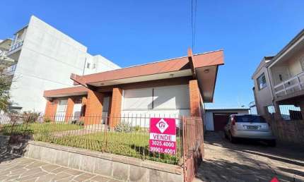 Casa com 3 quartos à venda na Rua Pedro Mocelin, 31, Medianeira, Caxias do Sul por R$ 1.800.000