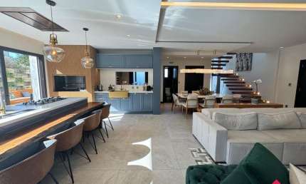 Casa em Condominio para Venda - 400m², 5 dormitórios, sendo 5 suites, 4 vagas - Nossa Senhora da Saú