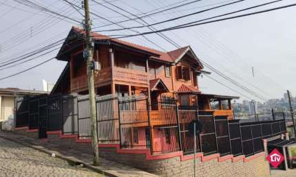 Casa com 4 quartos à venda na Rua João Bettega, 1111, Salgado Filho, Caxias do Sul por R$ 1.150.000