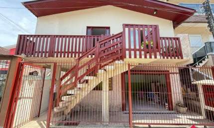 Casa com 3 quartos à venda na Rua Nereu Pinto Prestes, 100, Cristo Redentor, Caxias do Sul por R$ 385.000