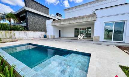 Casa em Condominio para Venda - 417m², 3 dormitórios, sendo 3 suites, 3 vagas - Nossa Senhora da Saú